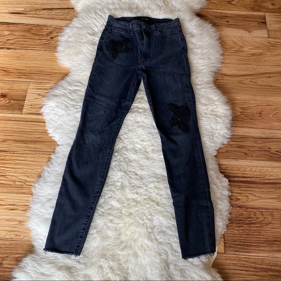 Joe’s Jeans The Charlie Skinny Ankle Grey Embroidered flowers Size 26 - Picture 2 of 12
